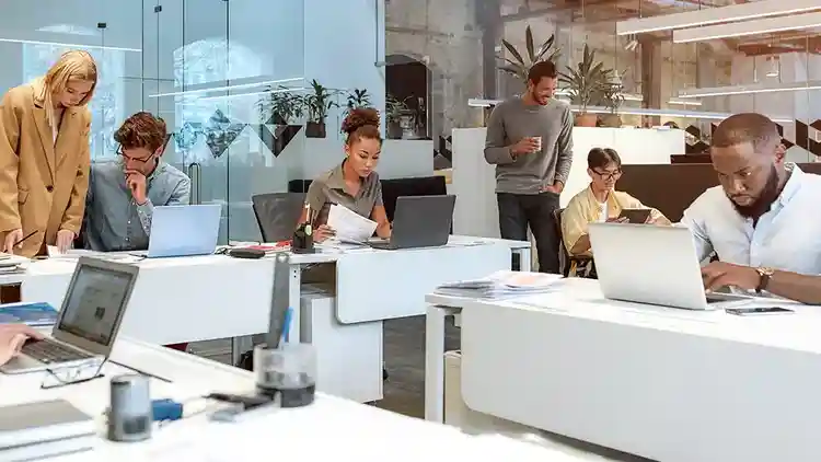 8 Questions to Ask When Choosing Compliance Training