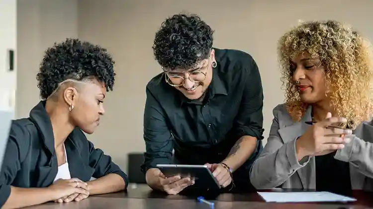 10 inclusive communication habits that strengthen teams